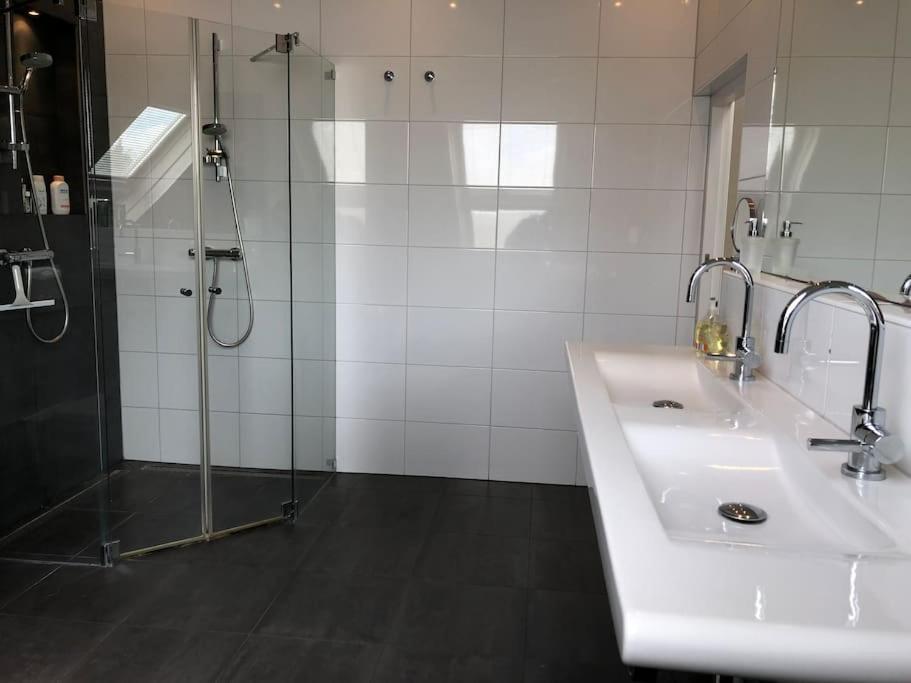 Luxe Woonboerderij In De Natuur. Nieuwkoop Экстерьер фото